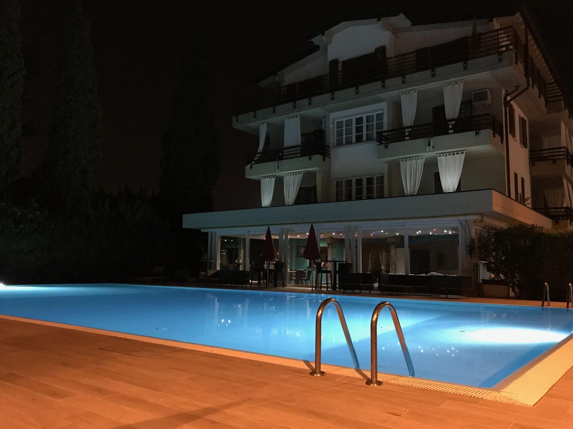 Residence Alexandra Stay Sirmione Eksteriør bilde