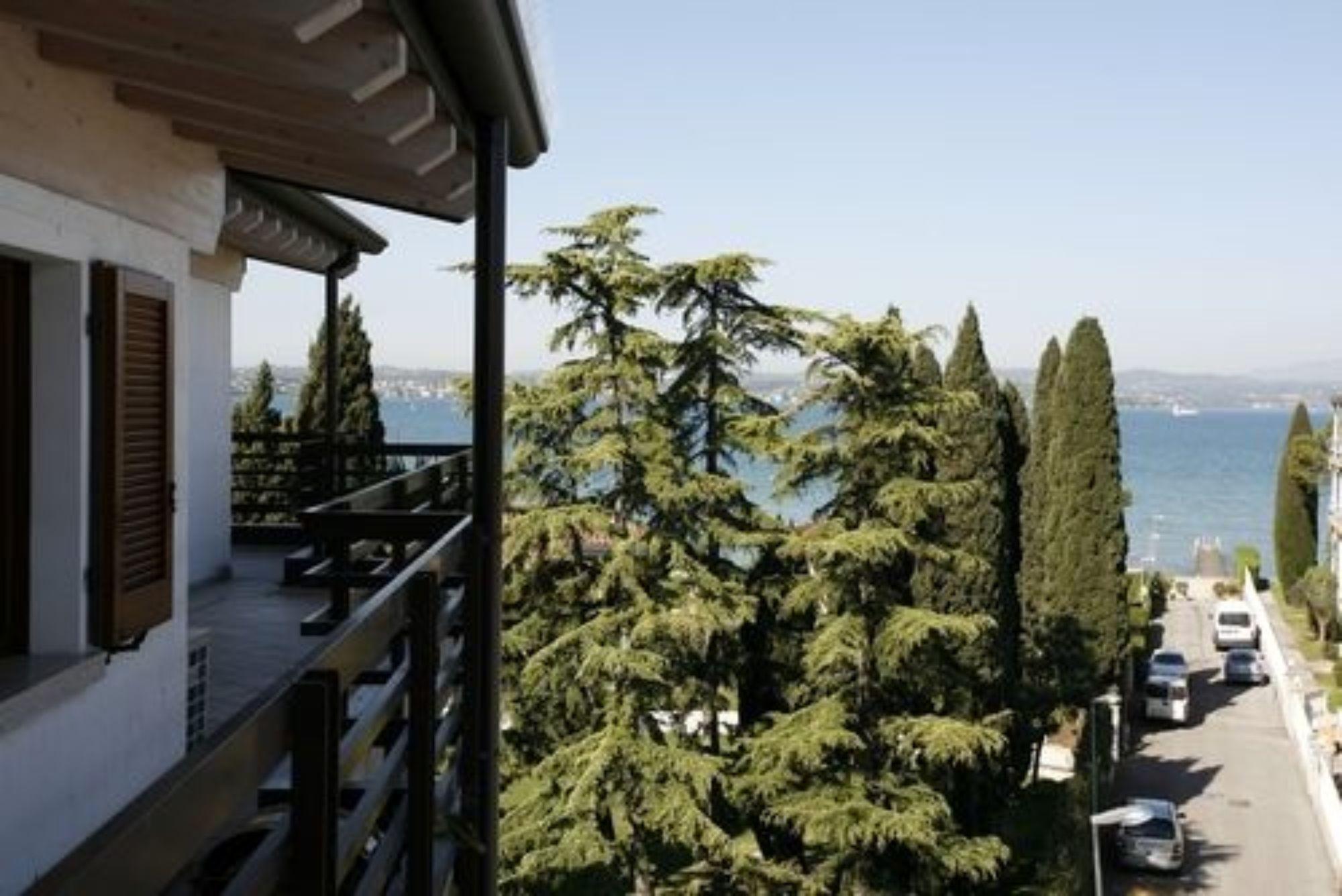 Residence Alexandra Stay Sirmione Eksteriør bilde