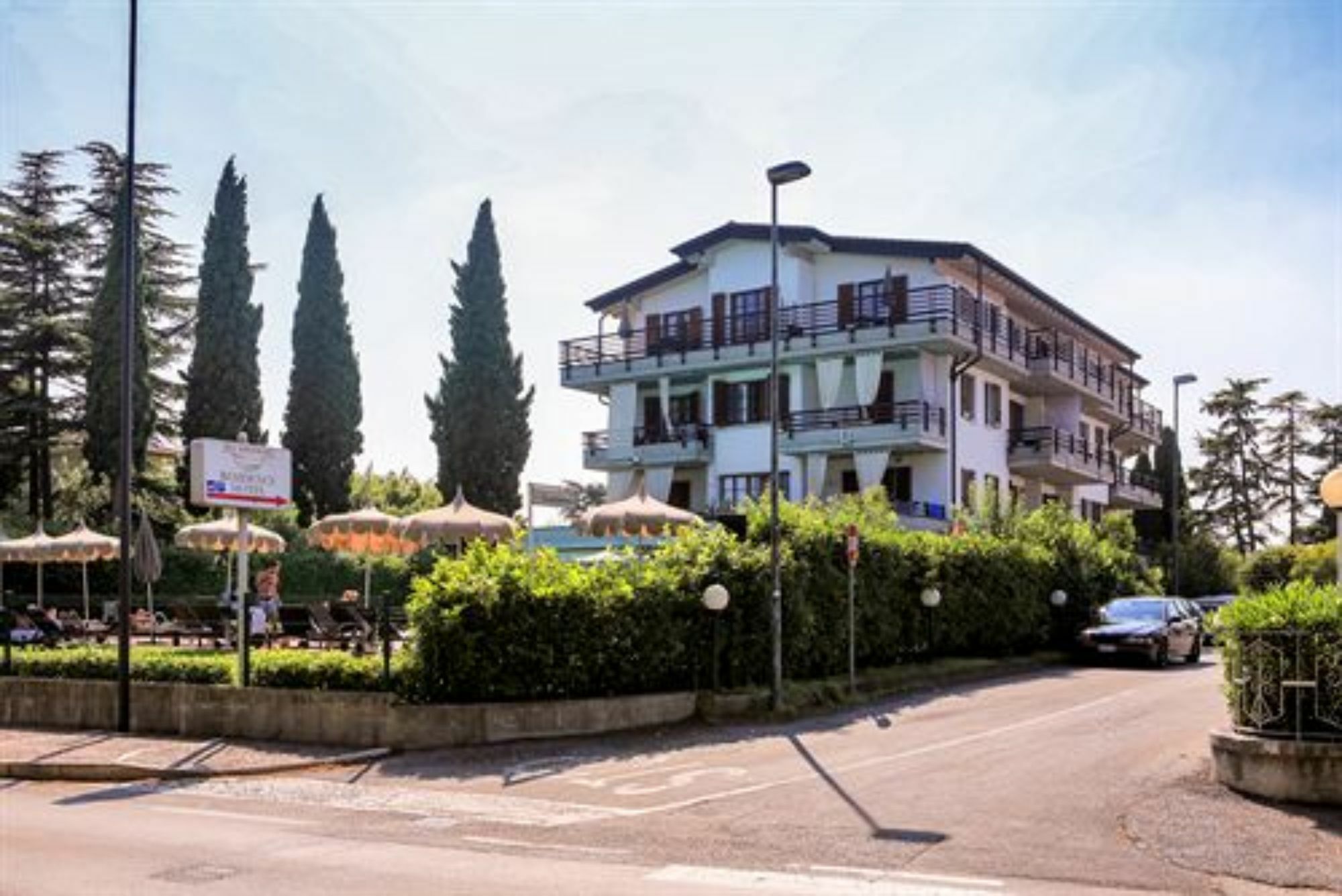 Residence Alexandra Stay Sirmione Eksteriør bilde